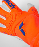 Reusch Attrakt Freegel SpeedBump 5270079 2290 blue orange 4